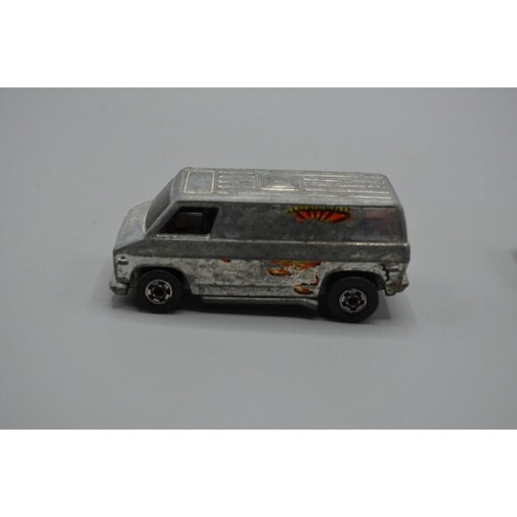 Hot Wheels Chevy Super Van Diecast Car Lot of 2 Hong Kong Flames Paint - Picture 2 of 11